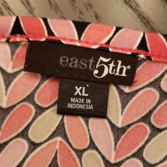 💥3 for $40💥 EAST 5TH Blouse - Picture 4 of 5
